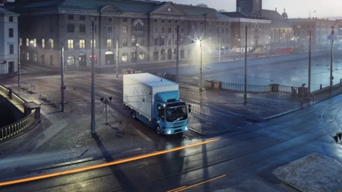 Volvo launches 14-ton electric truck with 180 kW motor, meets urban transport demand Volvo launches 14-ton electric truck with 180 kW motor, meets urban transport demand